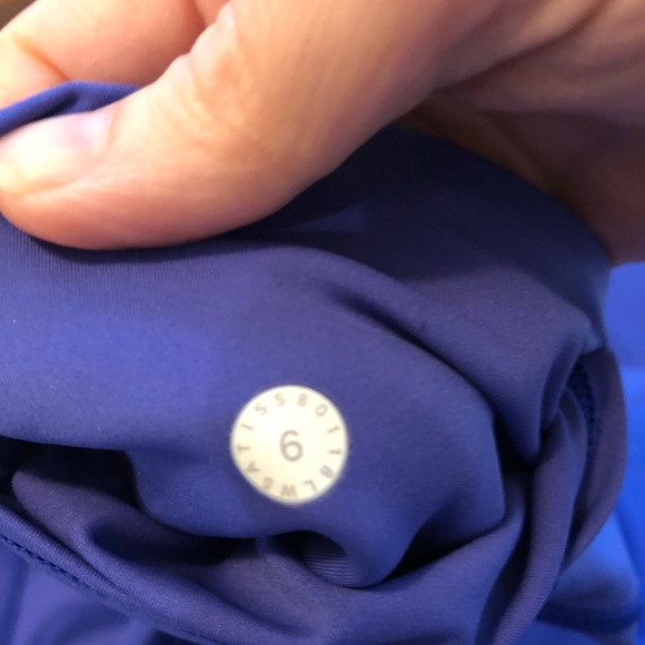 Lululemon size 6 fast and free 25” tight - Picture 3 of 5